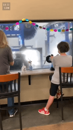 50a9fdb09a7b994988d789c850fdcc09_1617796727_3166.gif