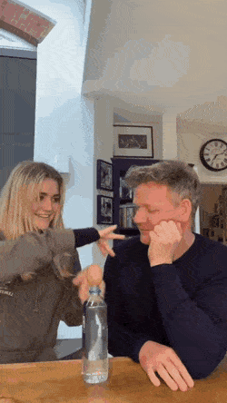 eb14a8bd394e0865a9b26035517b8932_1632173485_4039.gif